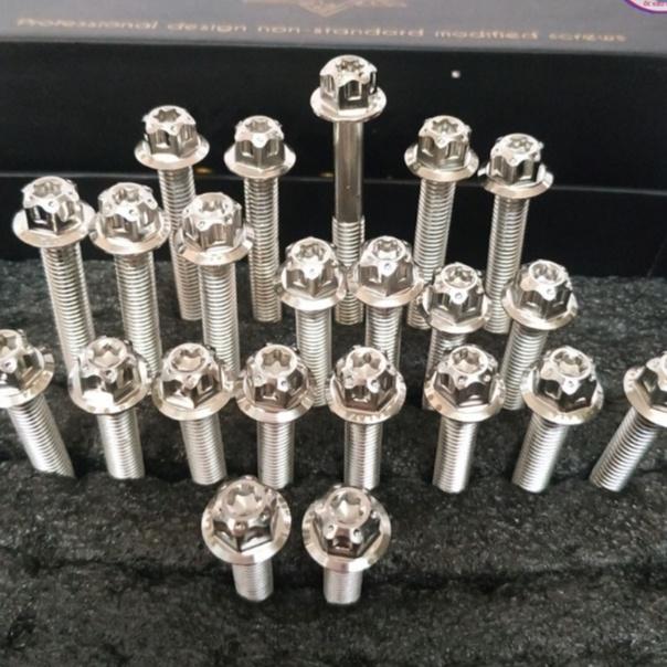 Ốc lốc máy cho xe Raider Fi