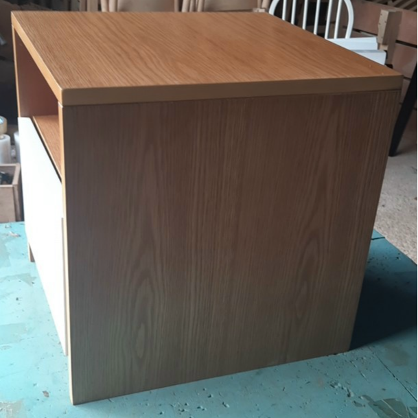 Táp Gỗ Đầu Giường