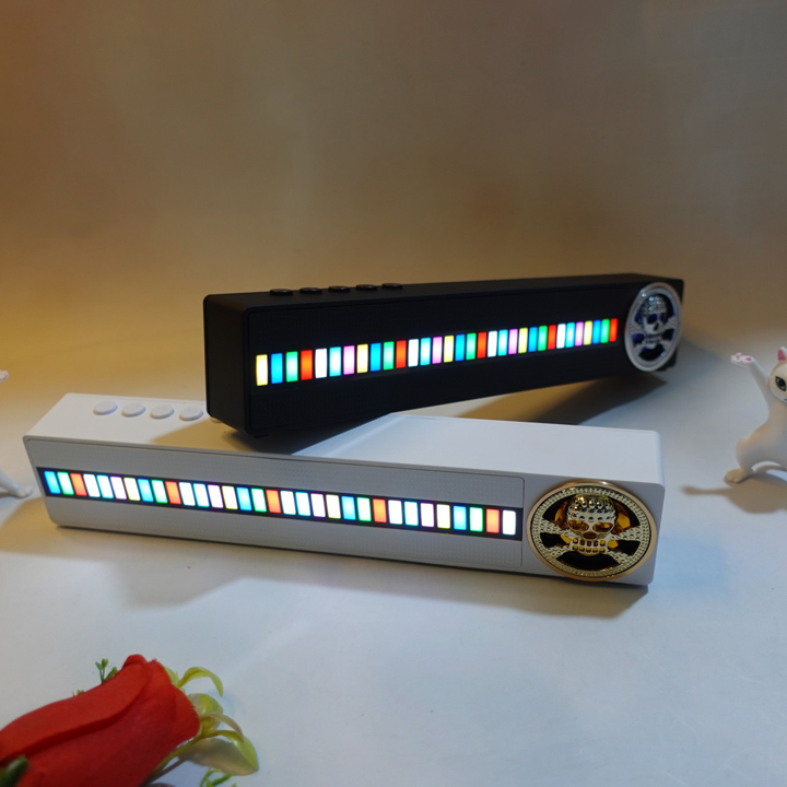 Loa bluetooth có đèn led nhiều màu RGB nhảy theo nhạc - T0255