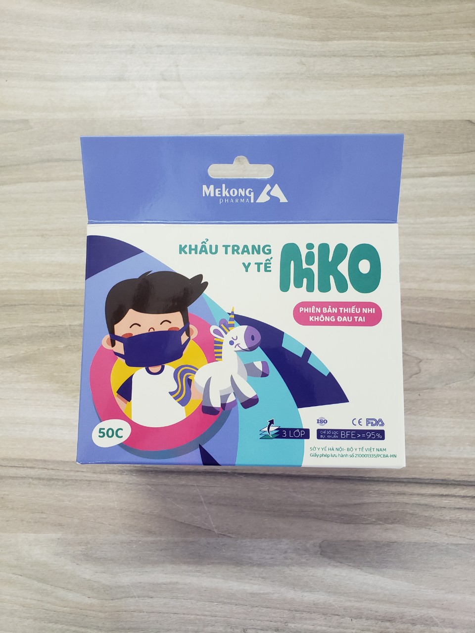 1 Kiện 50 hộp khẩu trang trẻ em MIKO cao cấp, có dây đeo mềm không đau tai.