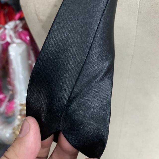 Ca vạt nam sinh thắt sẵn dài 35cm ngang 5cm