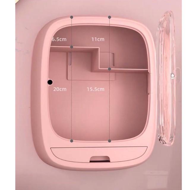Kệ đựng mỹ phẩm gắn tường tiện lợi. Tủ đựng mỹ phẩm treo tường nhỏ gọn, sang trọng.