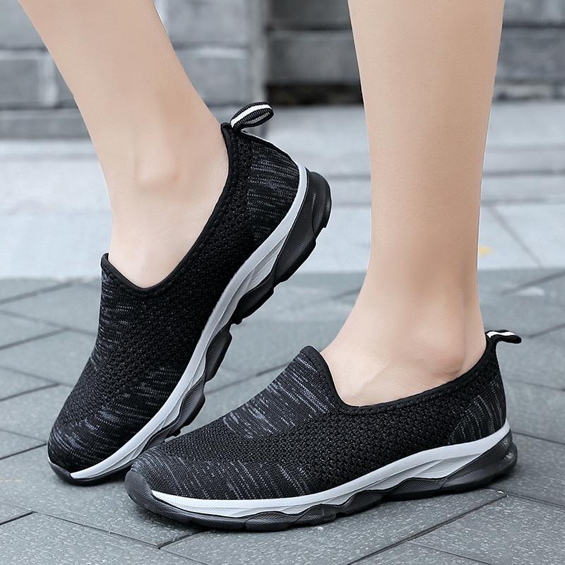 Giày Sneaker Thể Thao Nữ Màu Đen