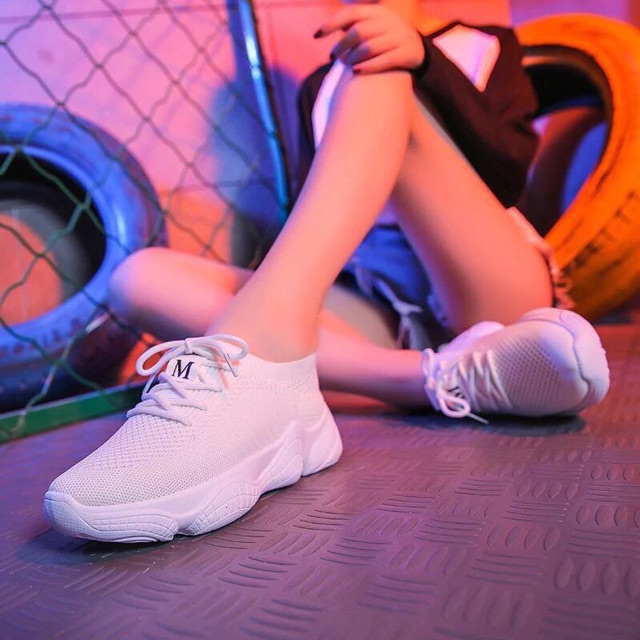 Giày thể thao cao cấp siêu mềm siêu nhẹ chữ M