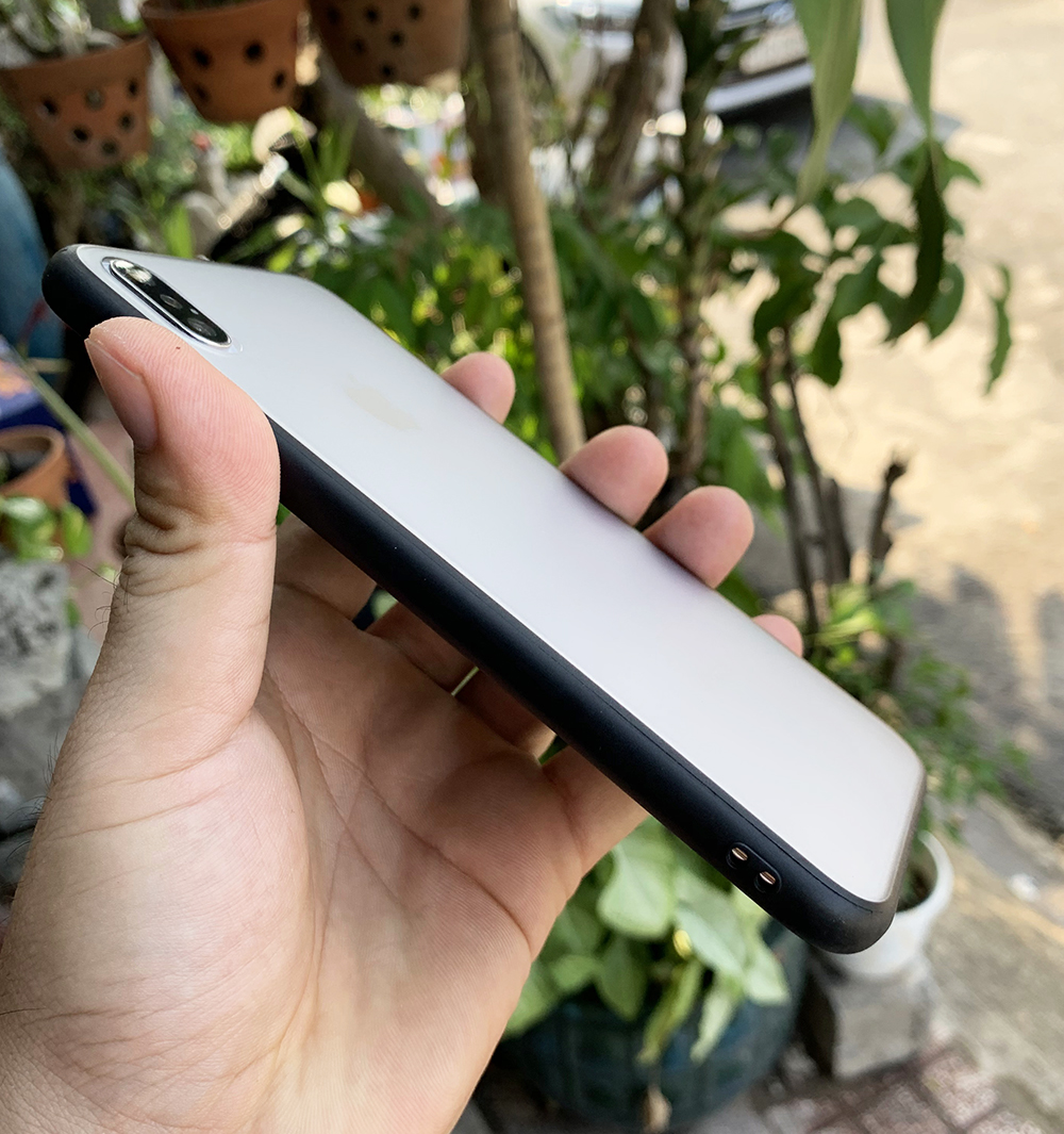 Ốp lưng viền dẻo đen cao cấp giành cho iPhone XS Max