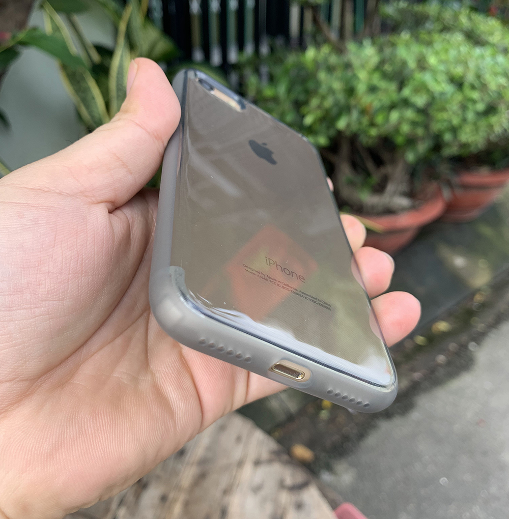 Ốp lưng dẻo cao cấp dành cho iPhone 7 / iPhone 8 - Màu đen mờ