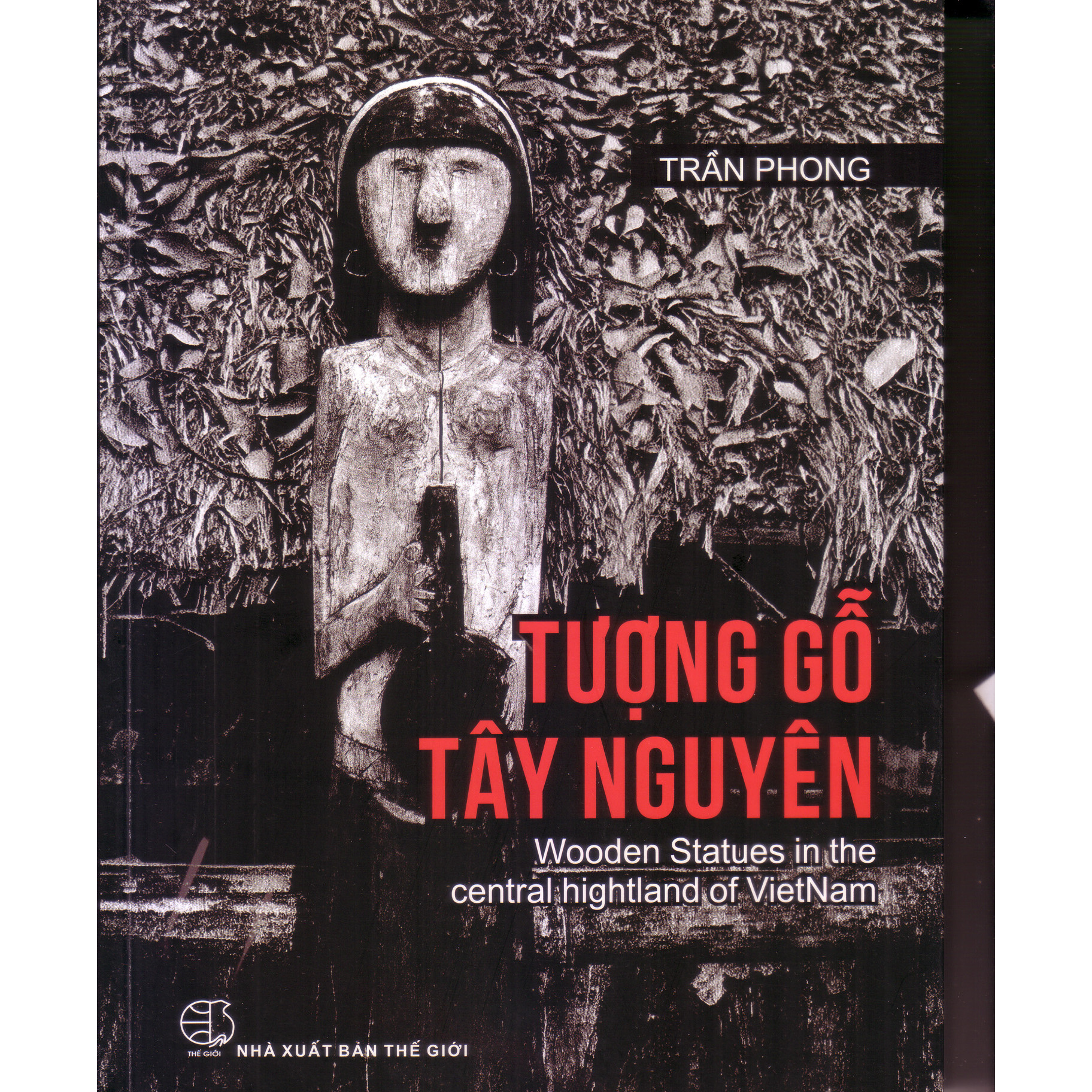 Tượng gỗ Tây Nguyên ( sách ảnh )