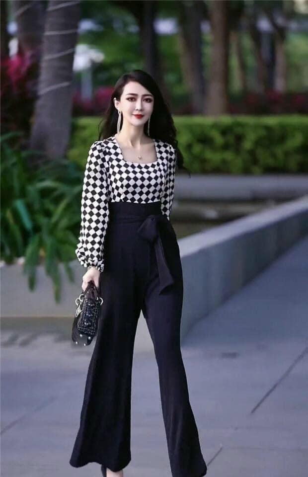 Jumpsuit lụa phối caro tay phồng