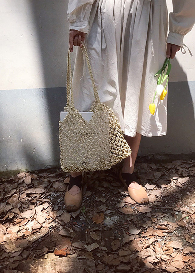 Túi cói túi tote đi biển đan tay phong cách tối giản kiểu hàn quốc see thru crotched straw bag