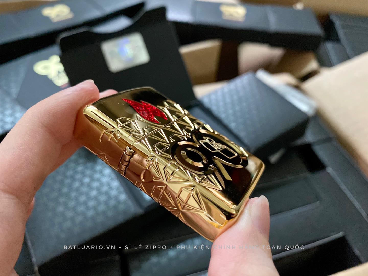 Bật Lửa Zippo 49866 – Zippo 90th Anniversary Limited Edition – Zippo 2022 Collectible Of The Year Asia – Gold Plated – Zippo Coty 2022 Asia