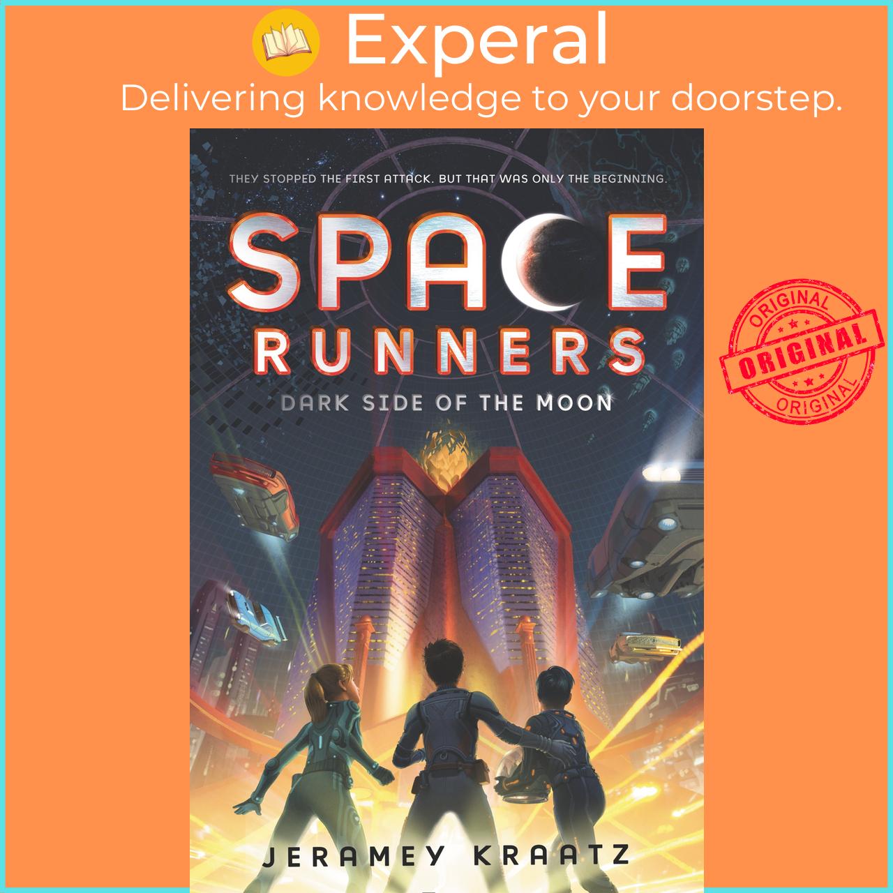Sách - Space Runners #2: Dark Side of the Moon by Jeramey Kraatz