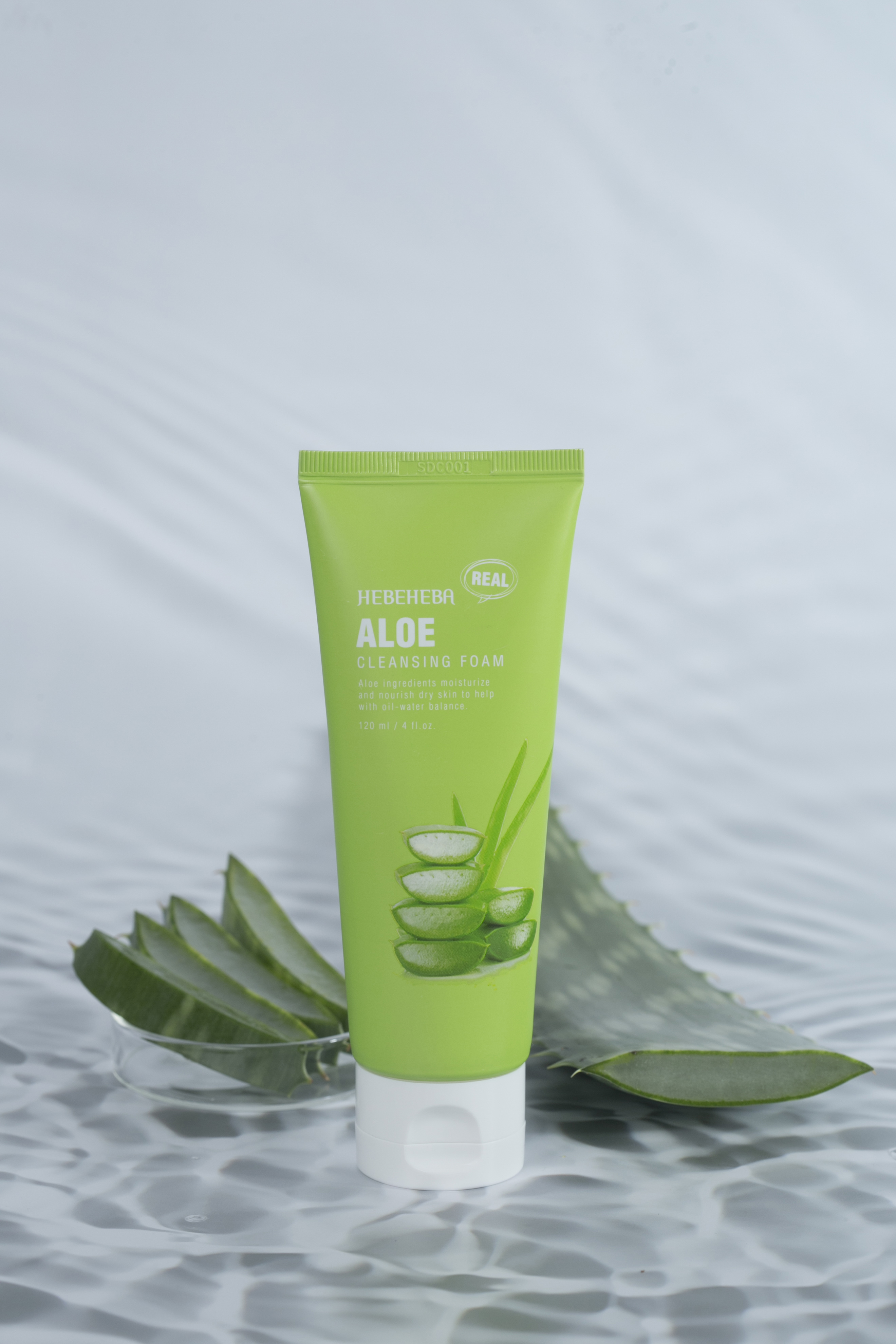 Sữa Rửa Mặt Trắng Da Chiết Xuất Lô Hội Hebeheba Real Aloe Cleansing Foam 120ml