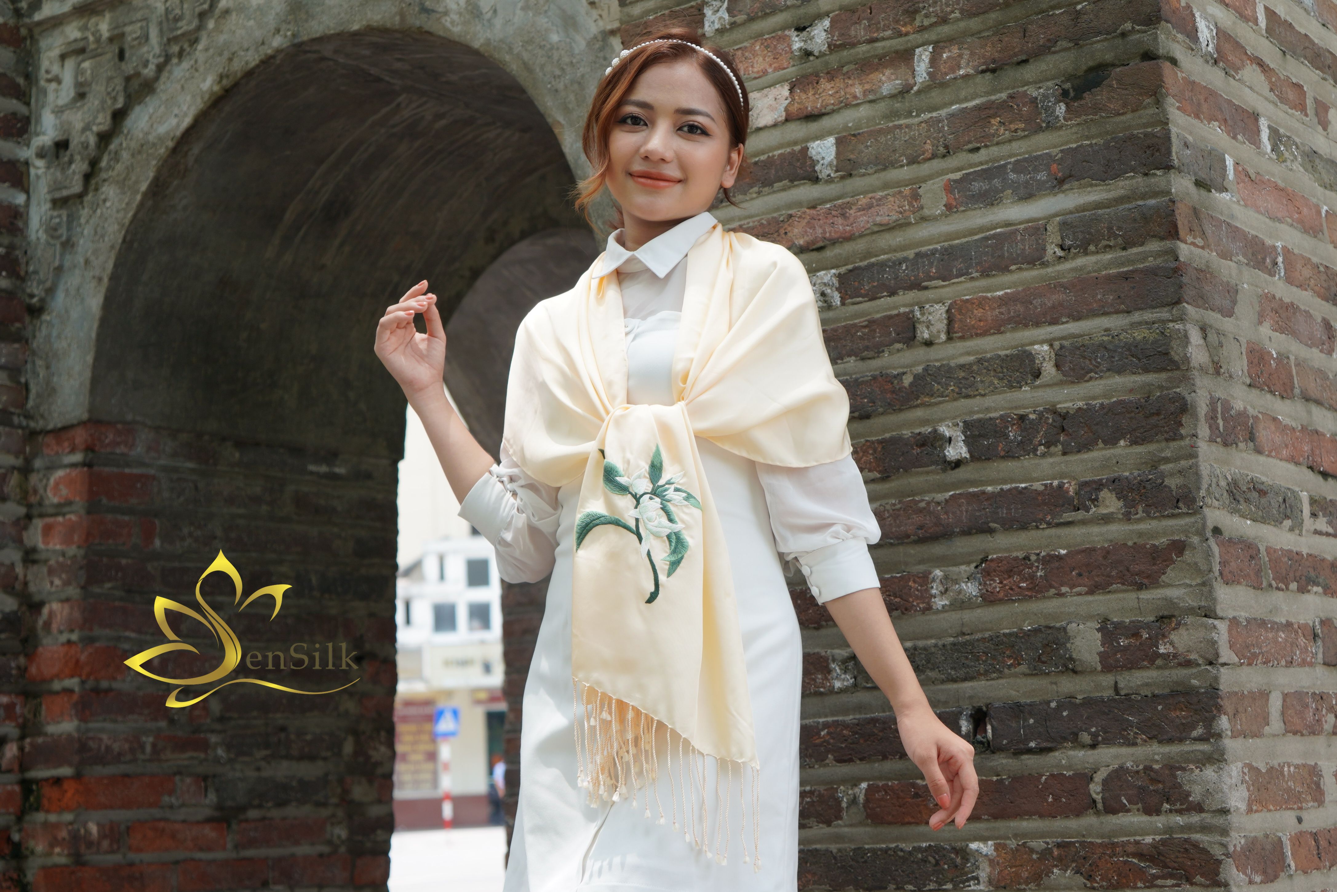 Vietnam Silk Embroidery - Khăn Lụa Thêu Tay Hoa Ngọc Lan SenSilk 200x55, Quà Tặng Phú Quý