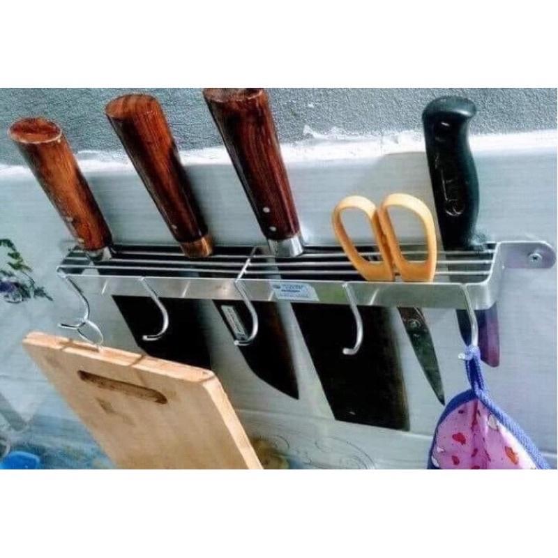 Giá cài dao inox có móc treo nồi niêu xoong chảo