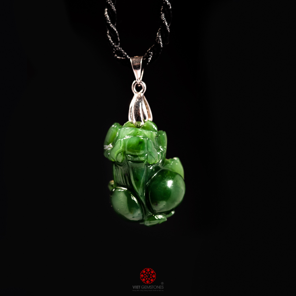 Mặt dây chuyền Tỳ Hưu Ngọc Bích (Nephrite) - Hỗ trợ tất cả các mệnh - Sản phẩm được tặng kèm dây đeo | VietGemstones 