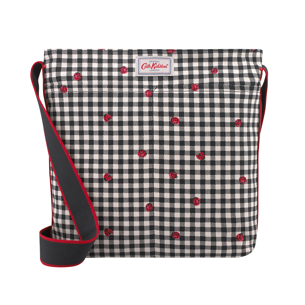 Túi đeo chéo Cath Kidston họa tiết Ladybug Gingham ( Zipped Messenger Bag Ladybug Gingham )