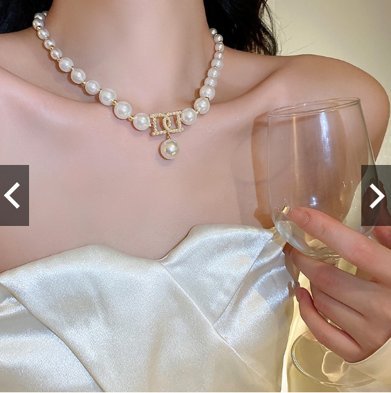 Dây Chuyền Mặt Chữ D Lớn Đính Ngọc Trai nhân tạo Phong Cách Âu Mỹ.