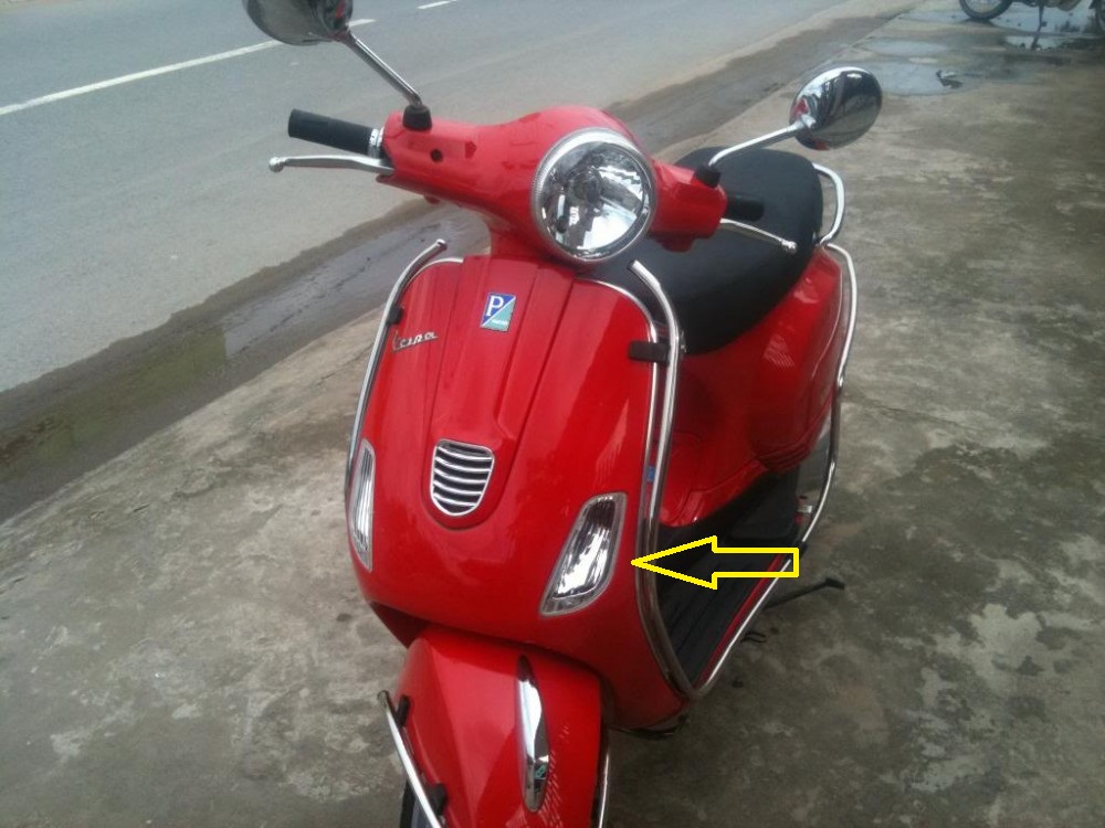 Đèn Xi nhan trước TRÁI, PHẢI dành cho xe VESPA LX 125 - 150