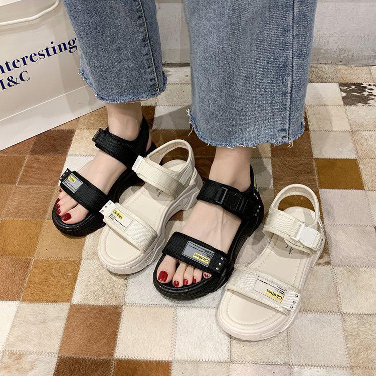 Giày Sandal Nữ MWC Đế Cao Quai Ngang Khóa Bấm Màu Đen Kem NUSD- 2777