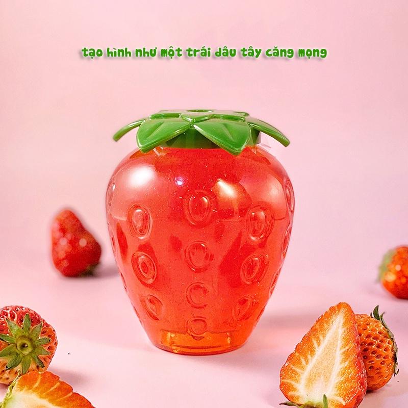 Bình đựng nước nhựa hình quả dâu tây xinh xắn tặng kèm ống hút và móc khóa
