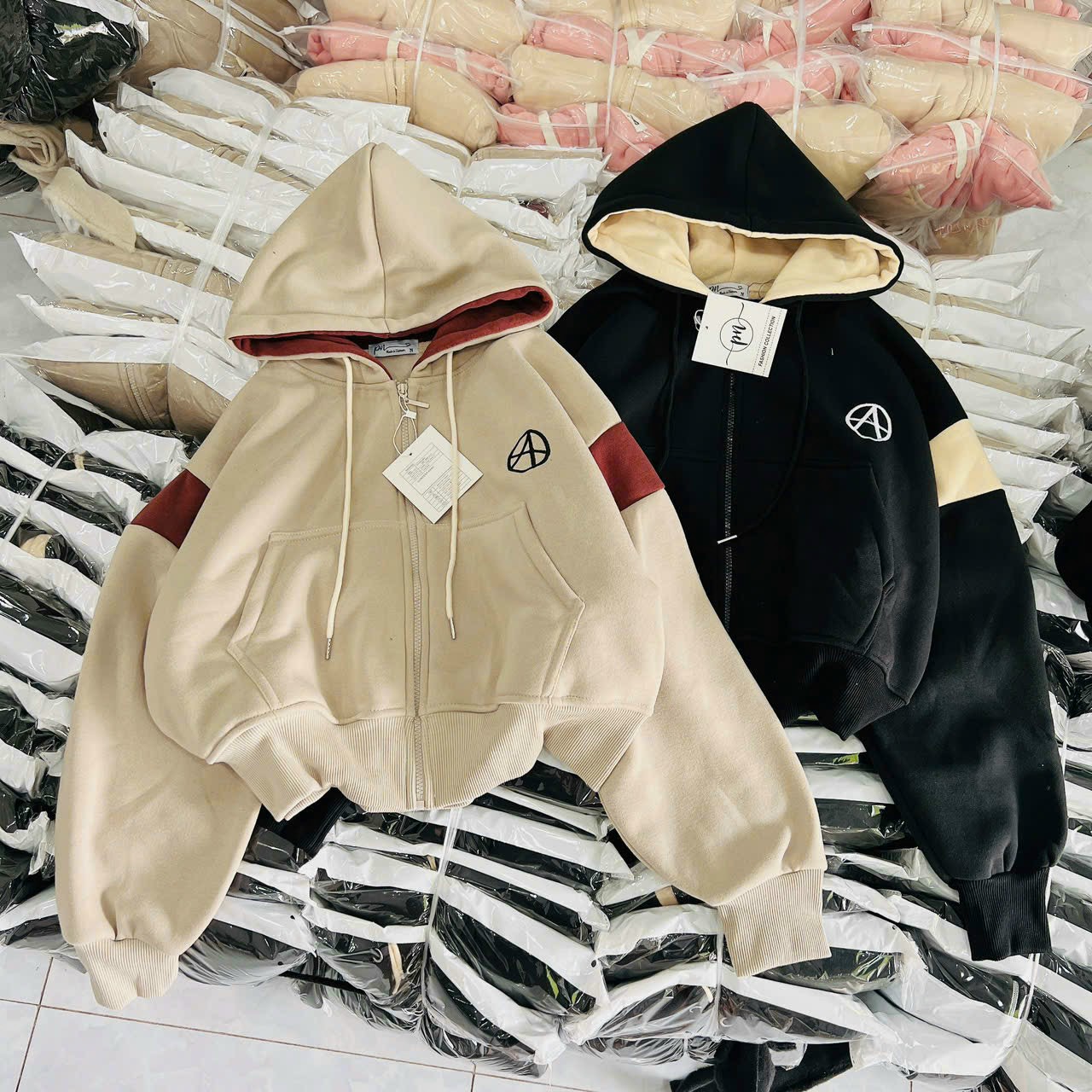 ÁO HOODIE MỚI VỀ CHẤT NỈ NGOẠI XUẤT KHẨU FROM 68KG DÁN LỬNG NHƯ HÌNH DÂY KÉO PHAO NÓN 2 LỚP VẢI CHÍNH, Áo khoác hoodie croptop nữ thể thao Basic Hoodie dáng rộng form năng động freesize