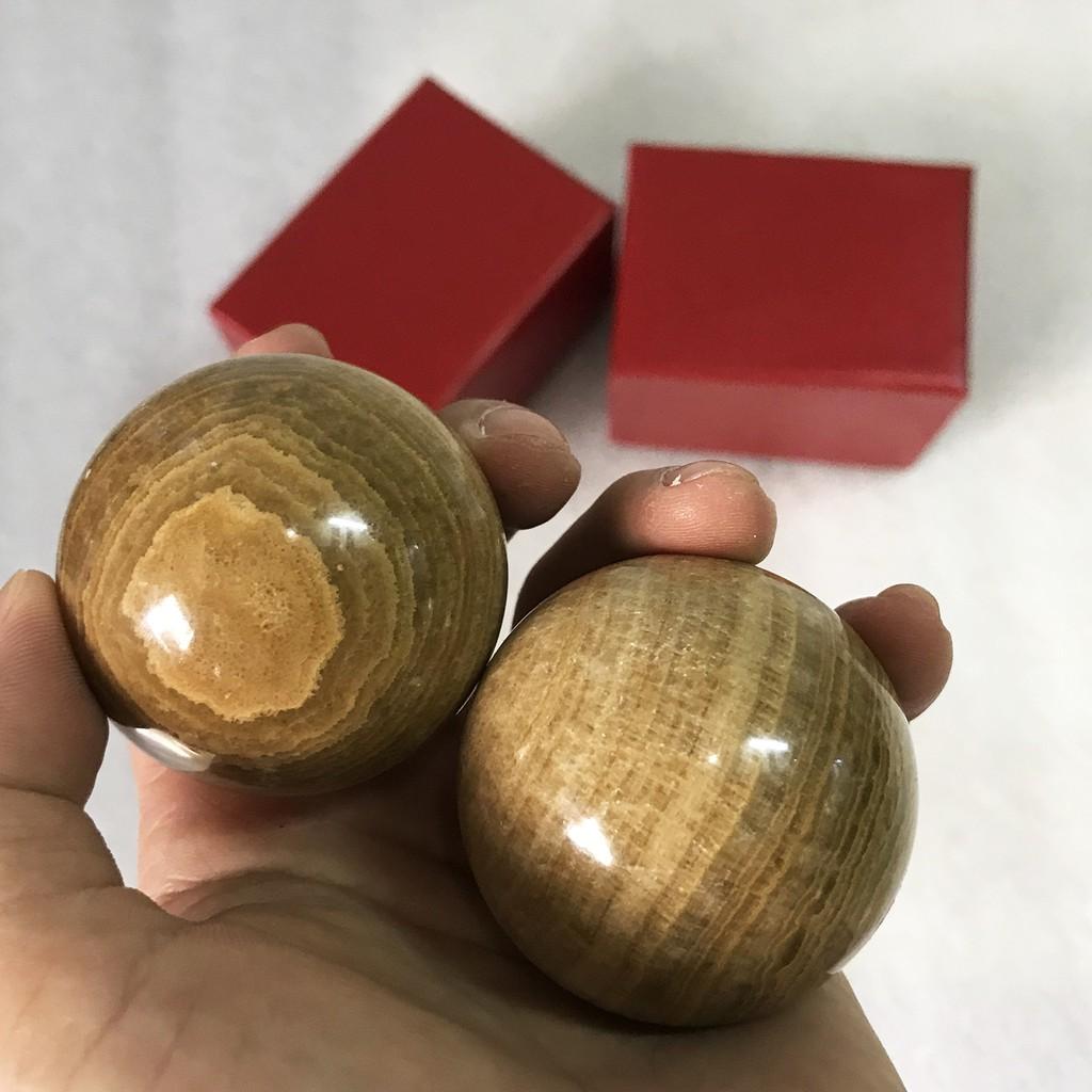 Bi lăn tay màu vàng nâu nhẹ đường kính 3.5 đến 4 cm cho người mệnh Kim và Thổ