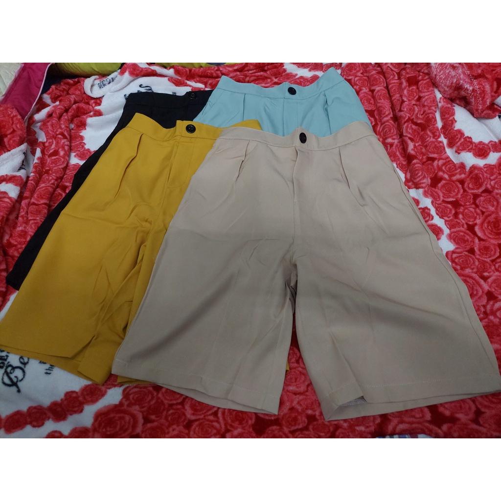 Quần short đũi nữ SURI chất đũi vải co giãn,mềm mịn 4 màu dễ phối được nhiều kiểu áo khác nhau.