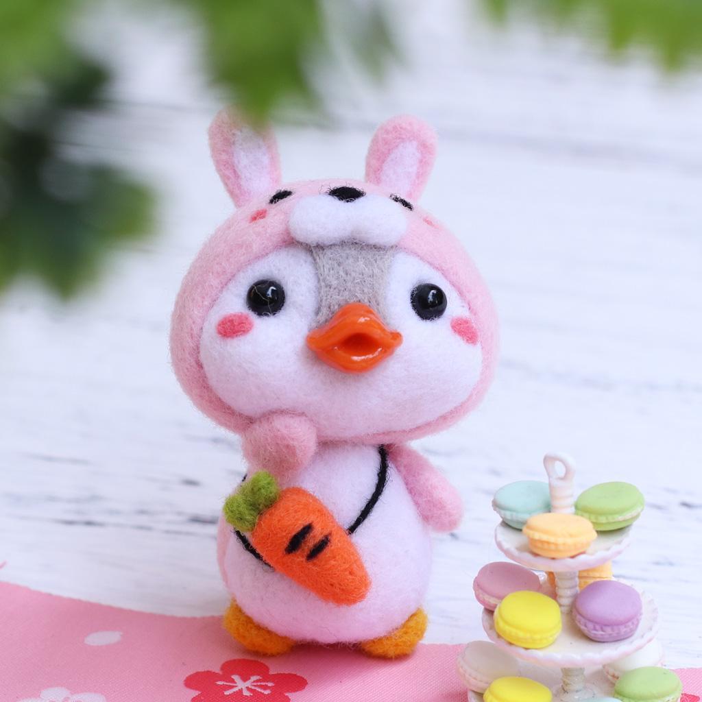 Lovely Needle Felting Animal Kit Felted Animals Needle Felting Starter Kit for Kids Beginners Art Projects with Basic Tools 6 x 4.5cm