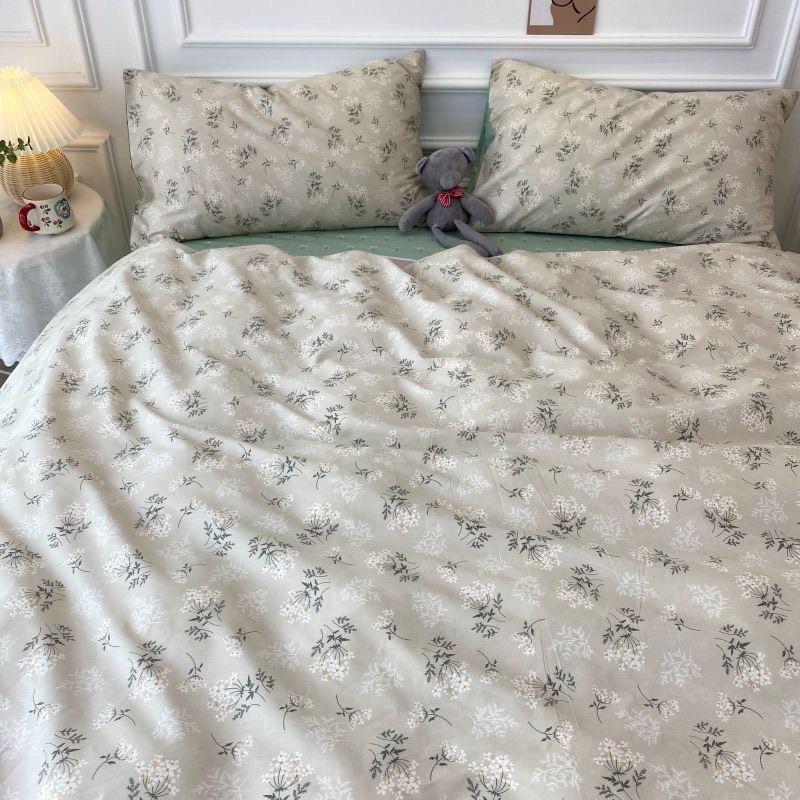 Bộ Chăn Ga Gối Cotton Poly 4 Món Hoa Nhí Vintage Xanh