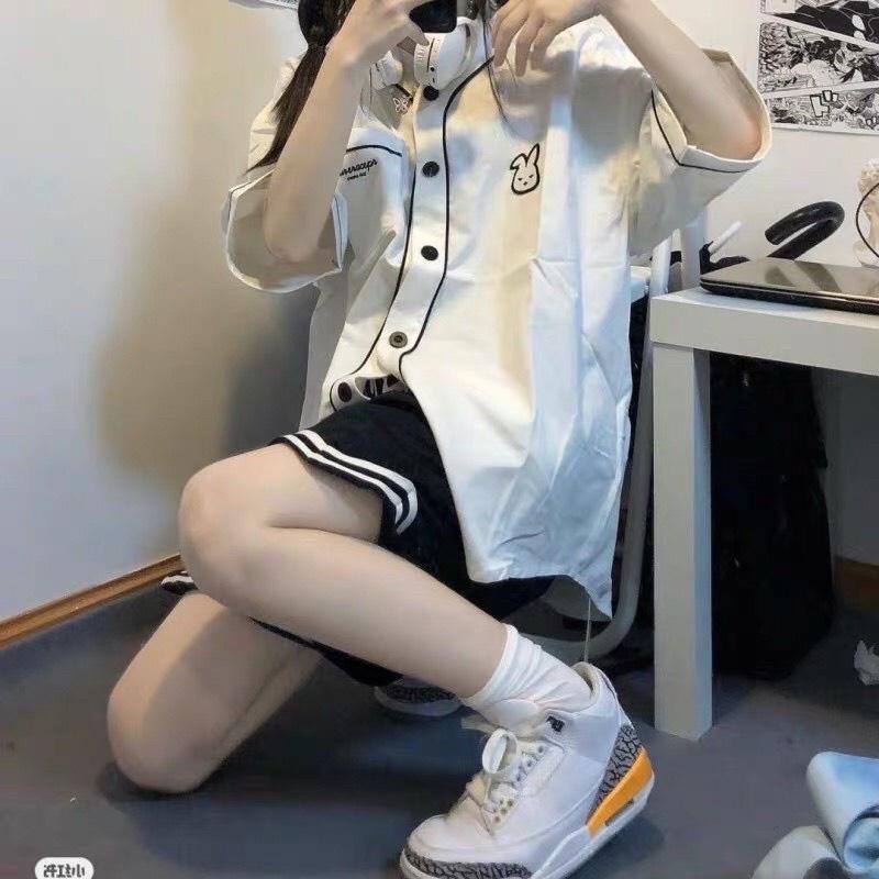 Áo Sơ Mi Tay Lỡ THÊU THỎ Chất Kate Form rộng Unisex Nam/Nữ Phong Cách Hàn Quốc Ulzzang