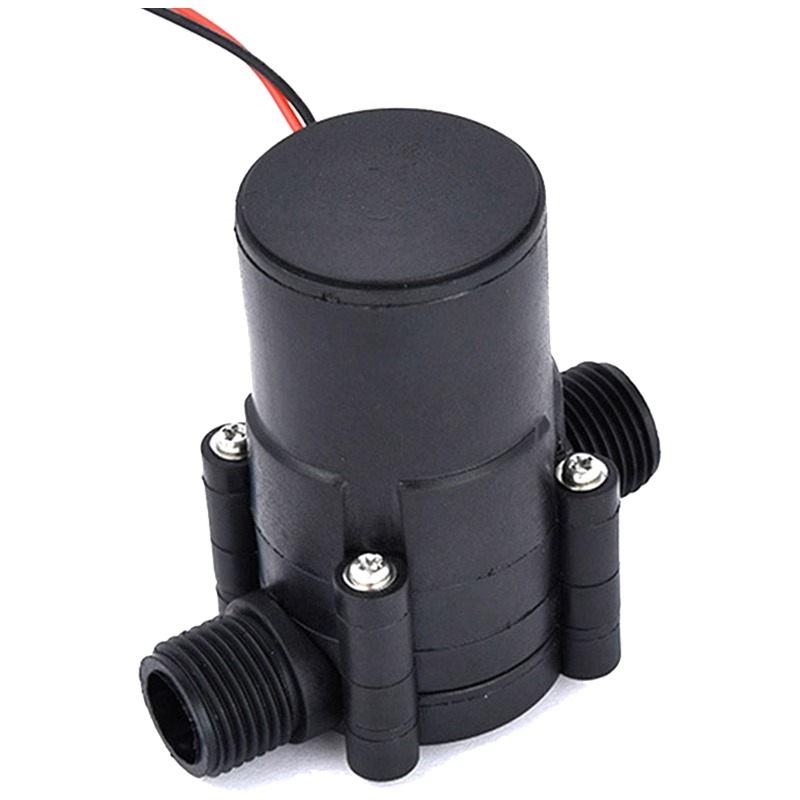 Máy phát điện mini 18V dựa vào dòng nước làm quay cánh tuabin phát sinh dòng điện một chiều công suất tối đa 3.5W, dòng điện 260mA