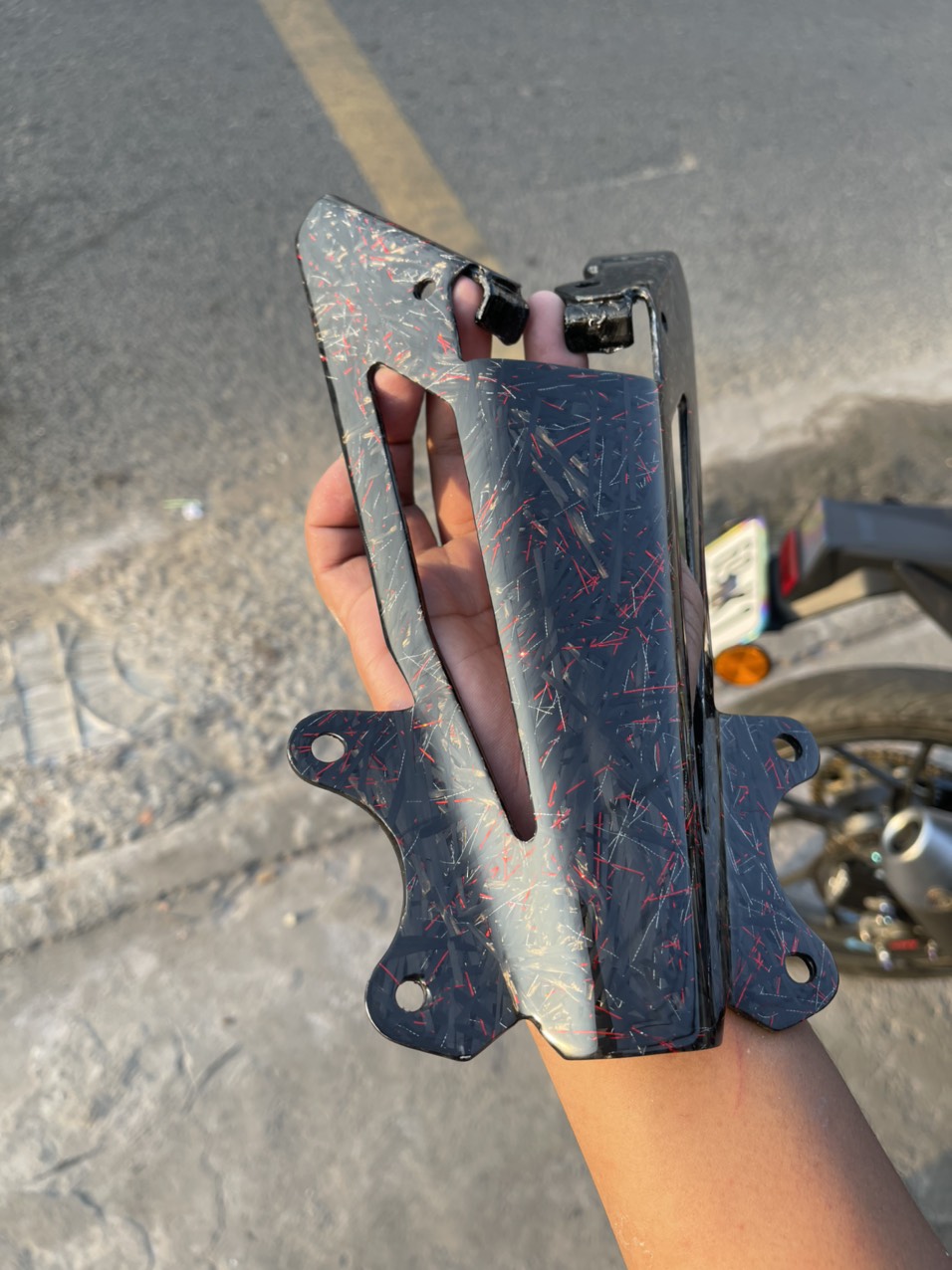 Dè Sau EXCITER 150 ốp Carbon Fiber vân vụn Đỏ siêu HOT