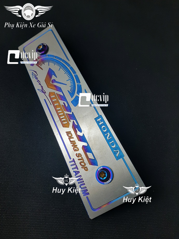 Bảng Tên Vario Titan  Kèm 2 Ốc ProTi MS3644 - Tặng 01 Móc Gắng Chìa Khóa Xe Ngẫu Nhiên