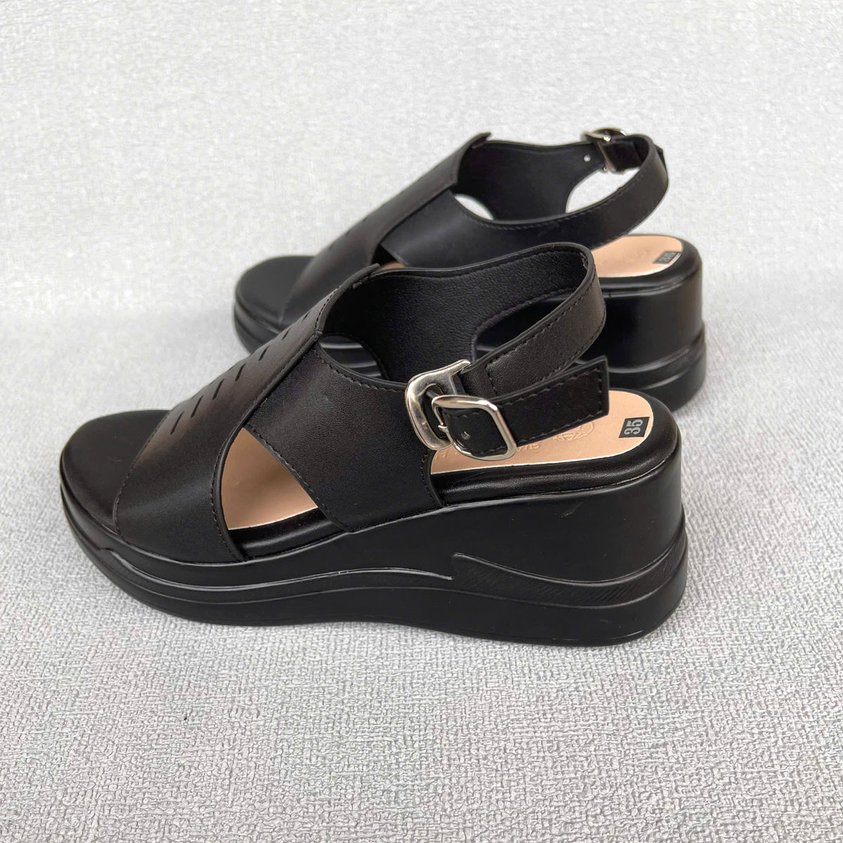 Giày Xăng đan nữ 7cm thời trang đế bằng pu siêu nhẹ màu đen Trường Hải XD145