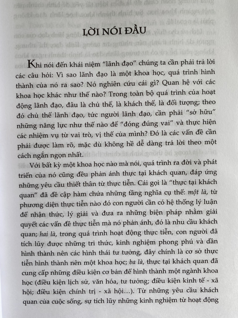 Phát Triển Kỹ Năng và Nghệ Thuật Lãnh Đạo