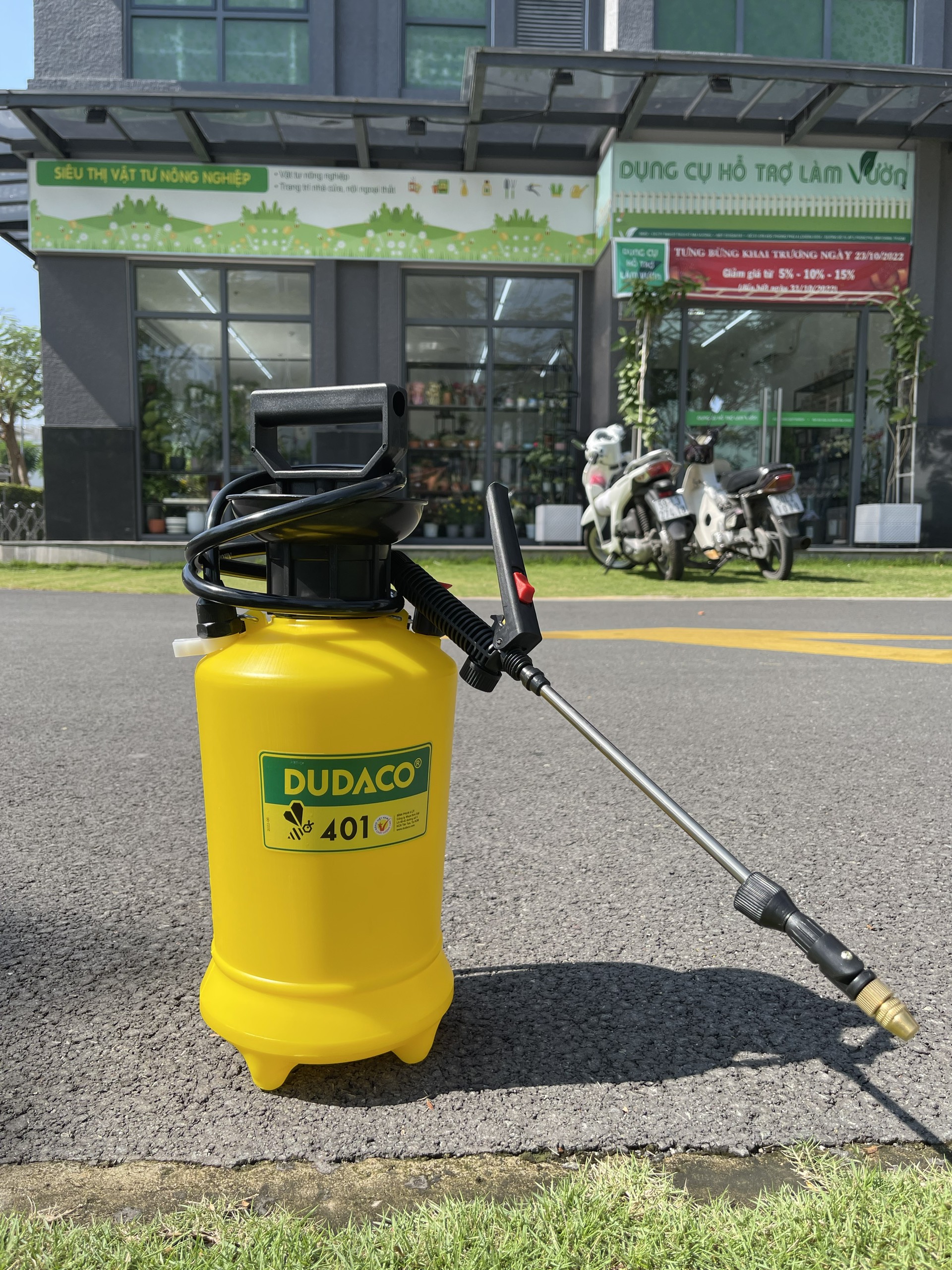 Bình xịt 4 lít chuyên dùng tưới cây