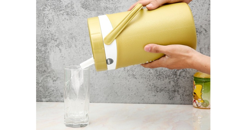 Bình giữ nhiệt nhựa Duy Tân Matsu 2 lít - 35322 - Giao màu ngẫu nhiên - Hàng chính hãng