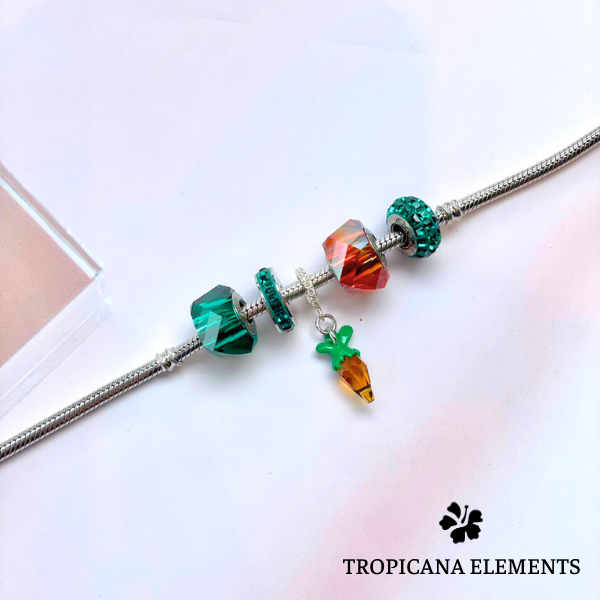 Vòng Tay Tropicana Phối Charm Swarovski Pha Lê Màu Xanh Lá Cà Rốt