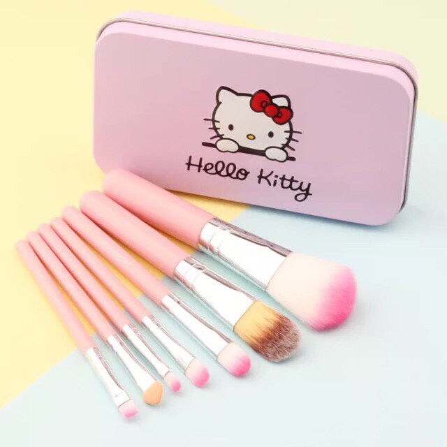 Set Cọ Trang Điểm 7 Cây kèm hộp màu hồng Hello Kitty Mini Brush Kit tặng gương trang điểm mini dễ thương tiện dụng (Hình thật thực tế sp)