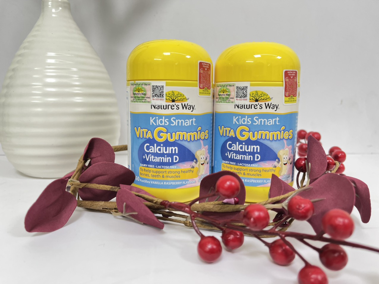 Canxi + Vitamin D cho trẻ 2-11 tuổi Gummies Calcium Vitamin D Nature's Way Úc giúp hỗ trợ xương, răng và cơ bắp khỏe mạnh, cao lớn - OZ Slim Store