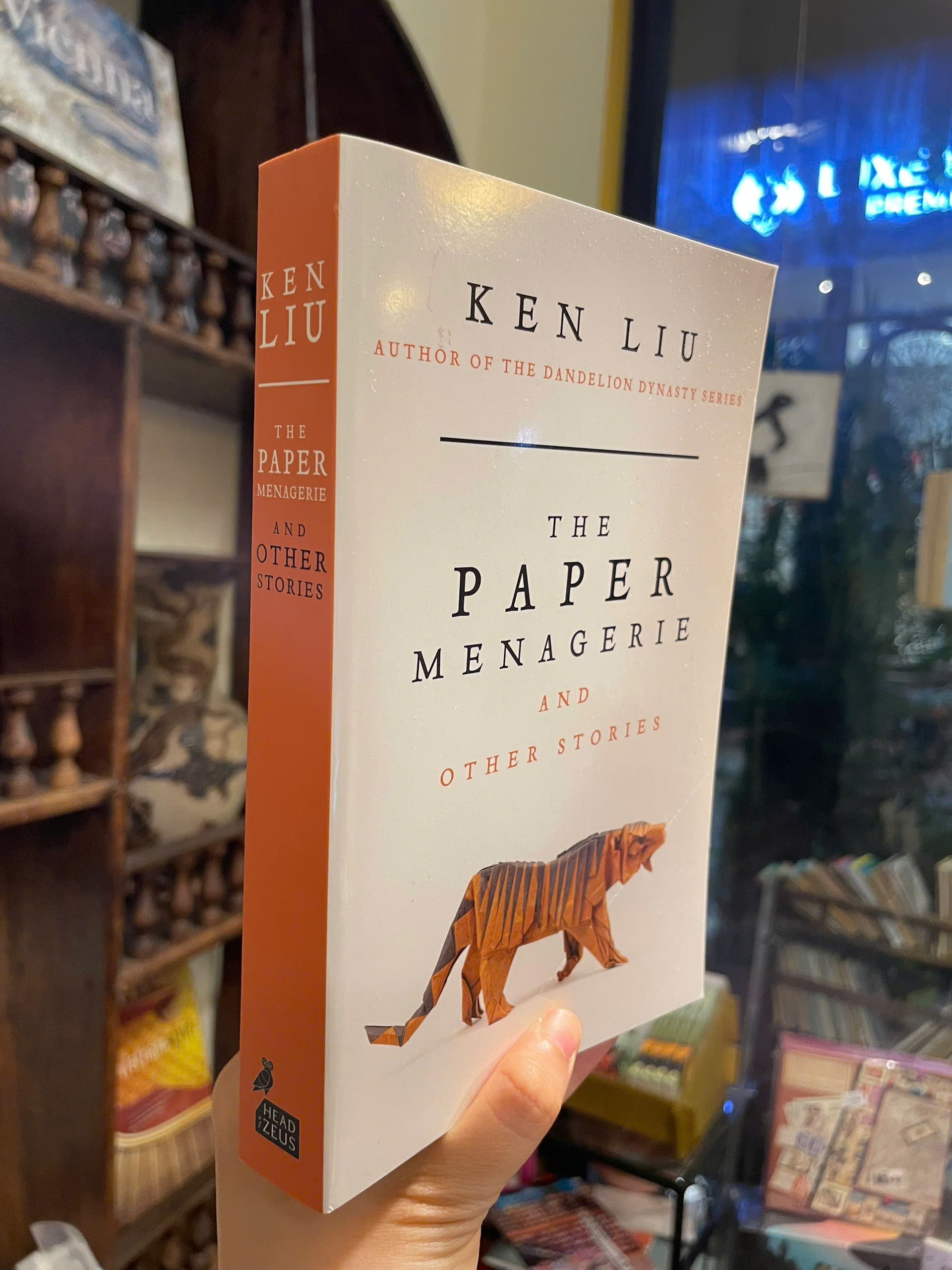 Sách - The Paper Menagerie and Other Stories by Ken Liu -  Fantasy/Fiction book in English