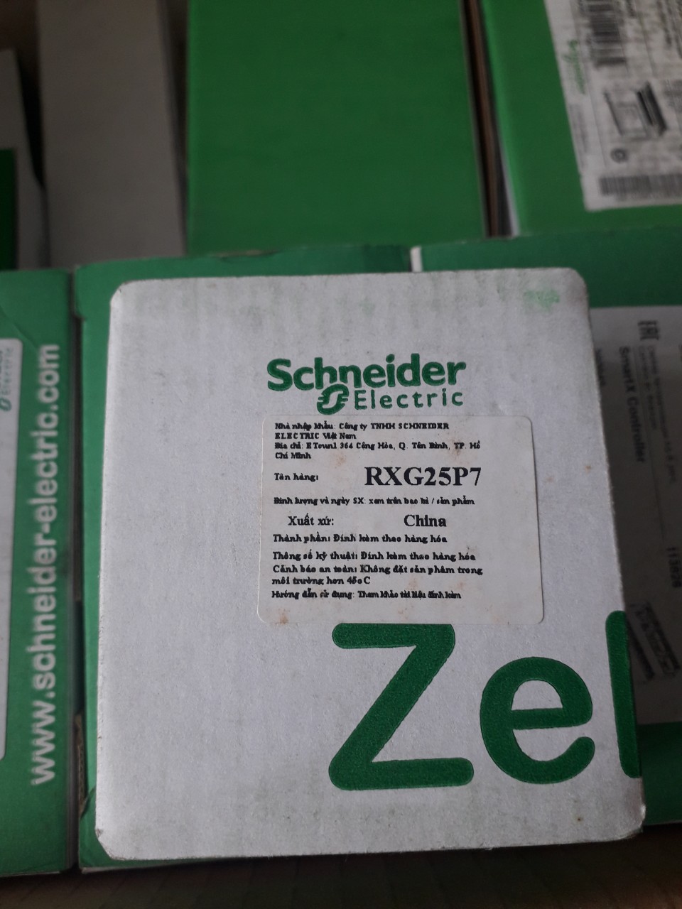 Rơ le RXG25P7 Schneider coil 220VAC - 8 chân 2NO-2NC | Chính hãng |