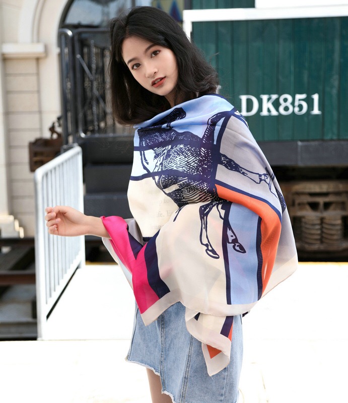 Khăn choàng lụa quàng cổ cho nữ sang trọng thanh lịch họa tiết ngựa size 180*90cm - Mã LA001