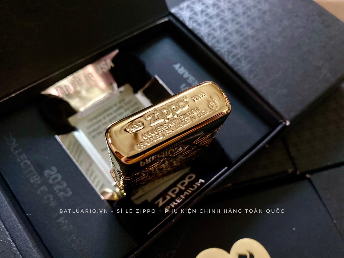 Bật Lửa Zippo 49866 – Zippo 90th Anniversary Limited Edition – Zippo 2022 Collectible Of The Year Asia – Gold Plated – Zippo Coty 2022 Asia