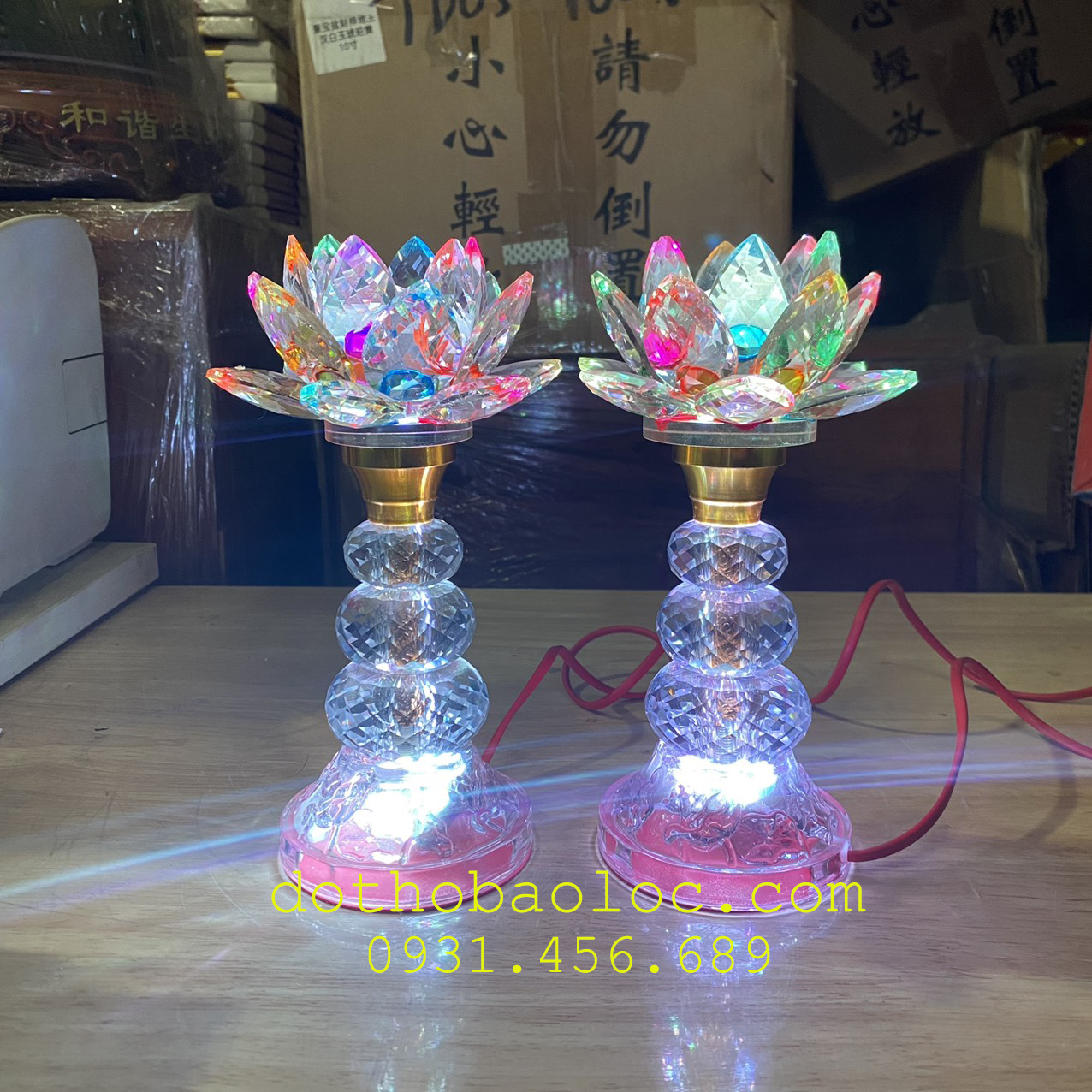 Đèn pha lê hoa sen 3 cục bông cao cấp nhập khẩu từ Đài Loan cao 22cm