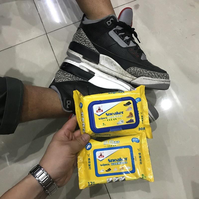 Khăn giấy ướt lau giầy thần thánh sneaker quick wipes gói 30 miếng siêu sạch, siêu trắng- khăn giấy ướt vệ sinh giầy.