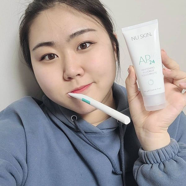 Kem Đánh Răng Ap24 Whitening Fluoride Toothpaste