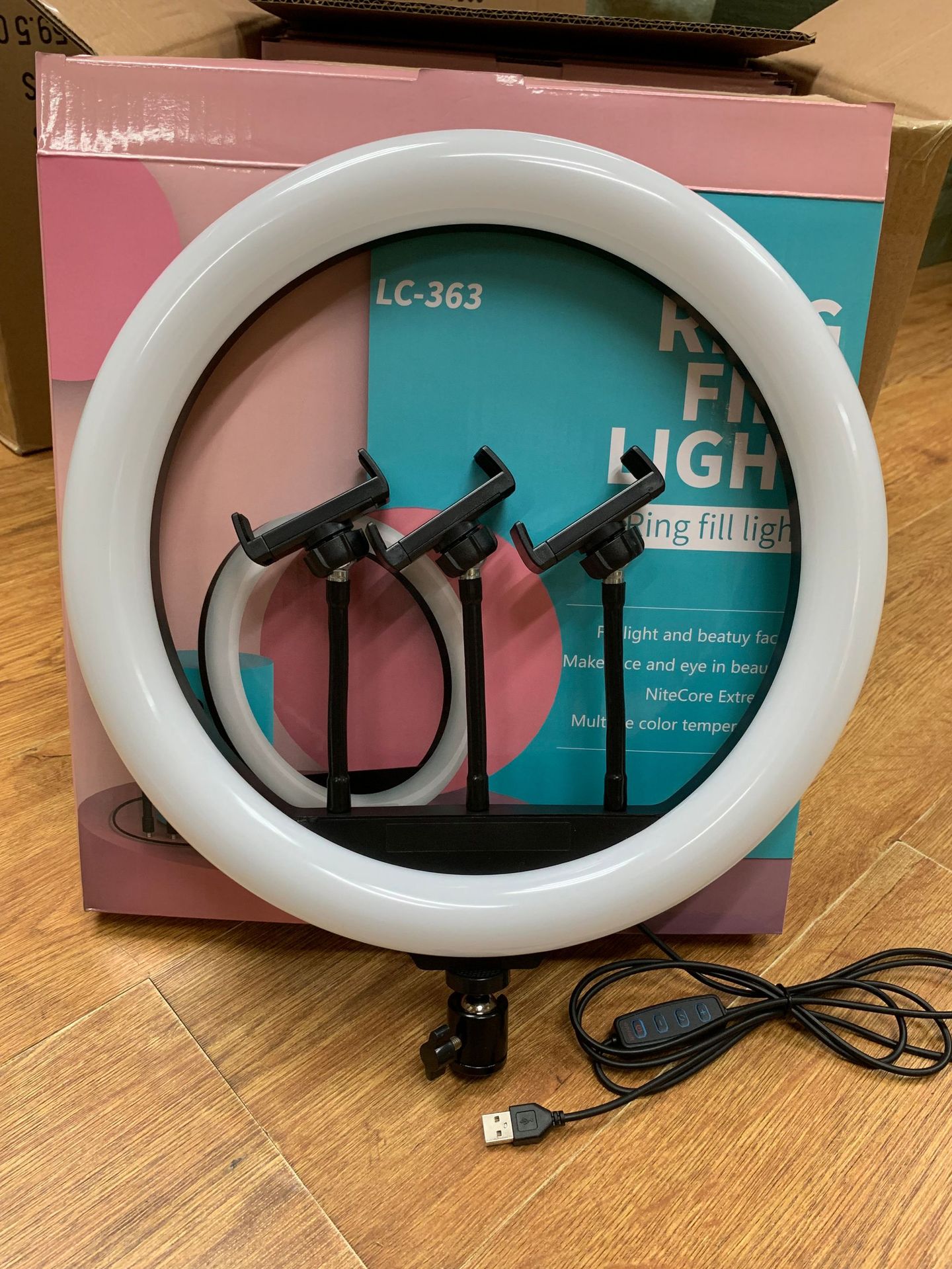 Đèn livestream 36Cm, Đèn Led Trợ Sáng, Chiếu Sáng Studio, Makeup, Quay Phim , Chụp Ảnh, Livetream, Selfie, Xăm nghệ thuật Kèm Kẹp Điện Thoại Tùy Chỉnh