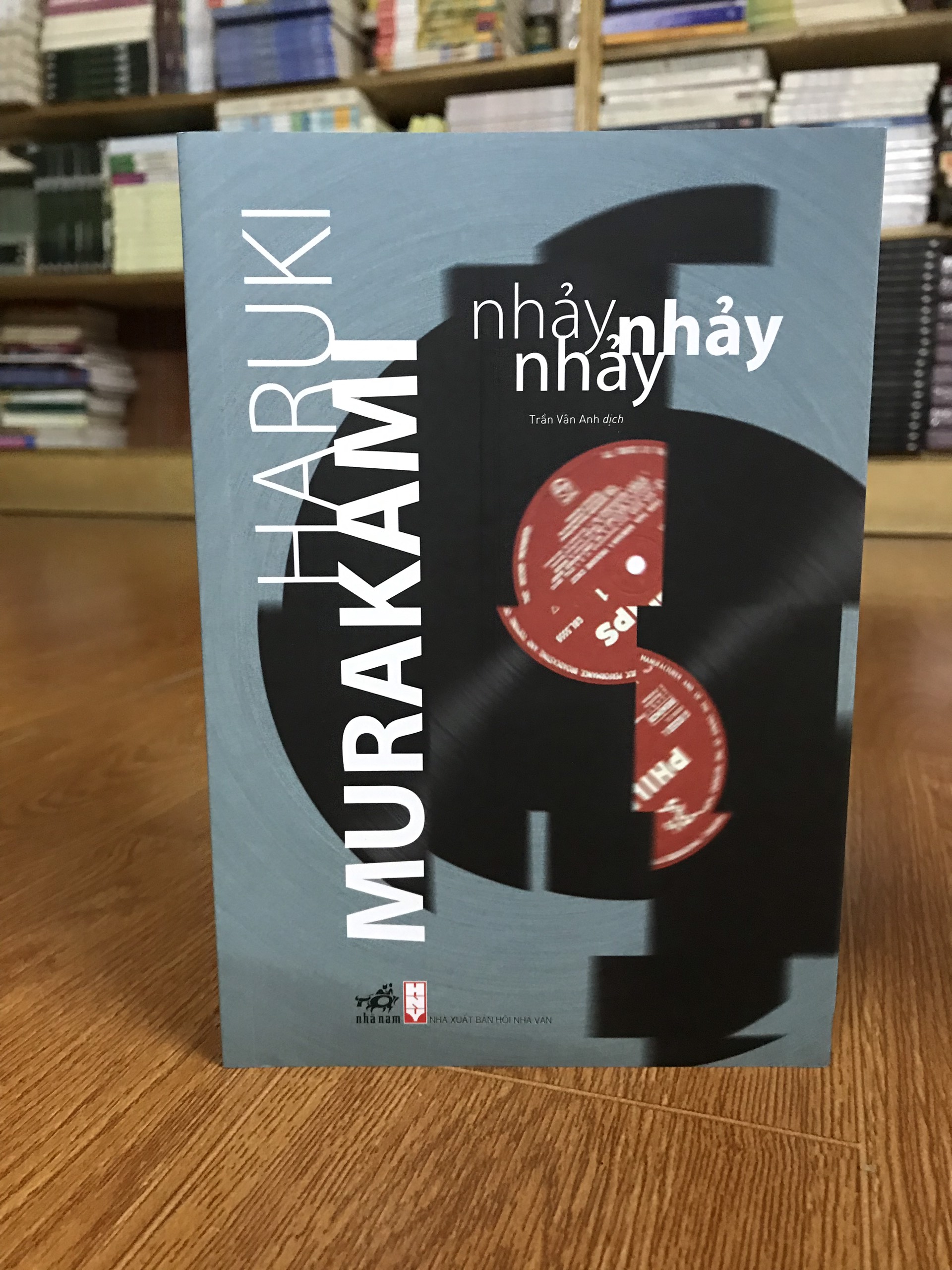 Combo sách hay: Nhảy nhảy nhảy + Chân dung Dorian Gray (tặng kèm bookmark)