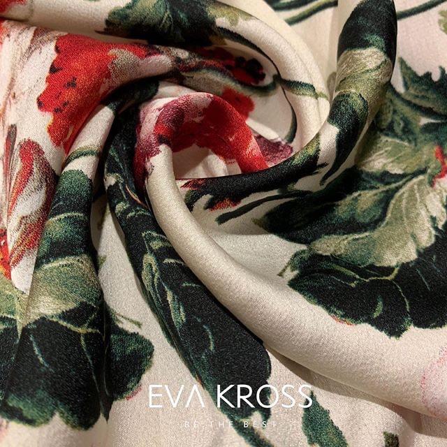 Đầm suông lụa hoa vintage chun eo EKS110